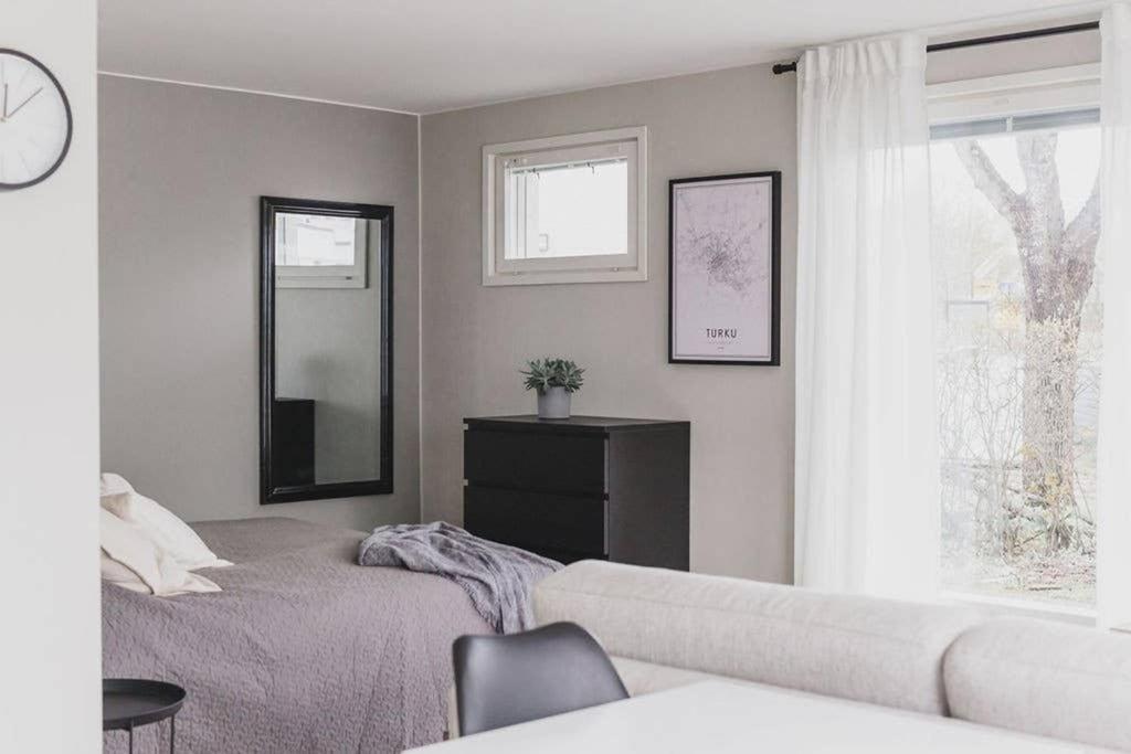 Beautiful New Studio Apartment Nearby The Center ตูร์กู ภายนอก รูปภาพ